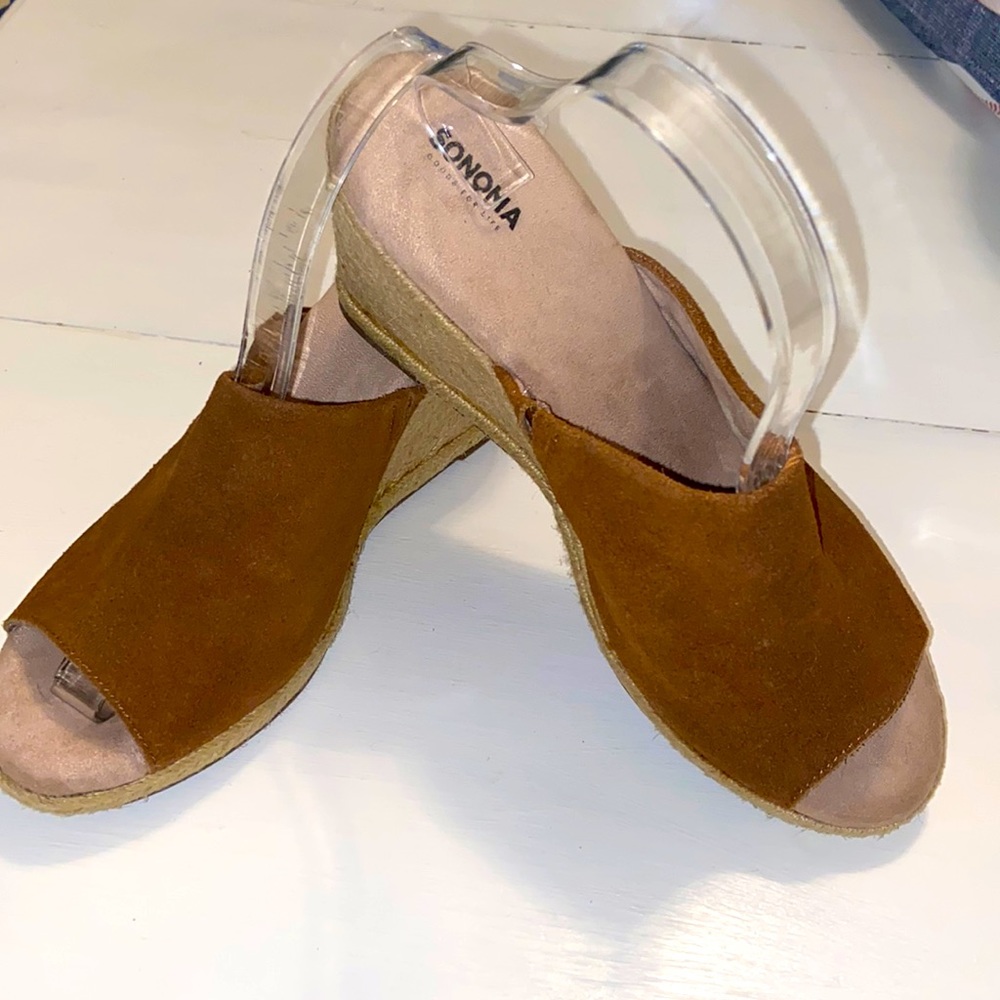 Sonoma Suede wWedge sz 8.5 M